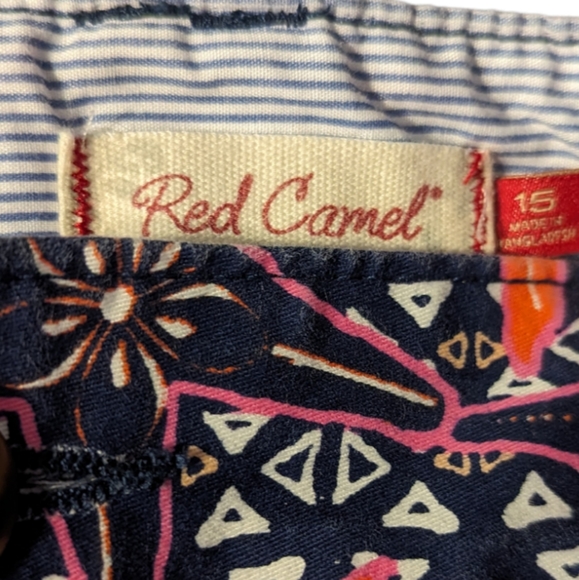 Red Camel starfish print shorts - Picture 3 of 3